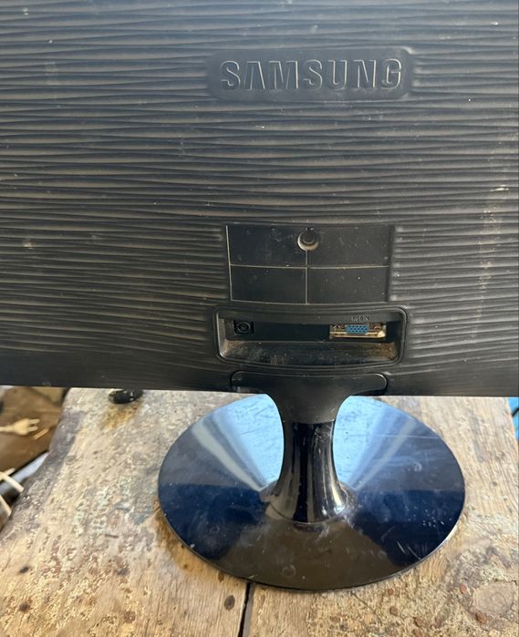 Монитор samsung