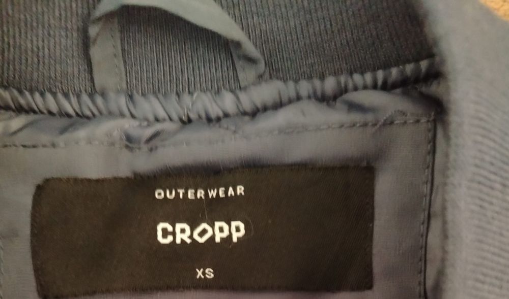 Geaca bomber cropp mărime xs