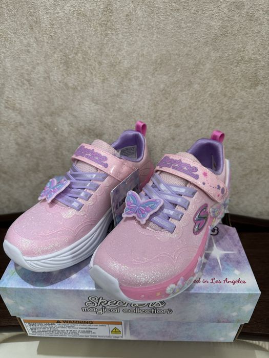 Кроссовки для девочек