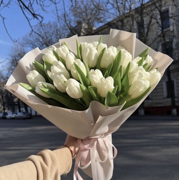 Букет тюльпаны к 8 Марта