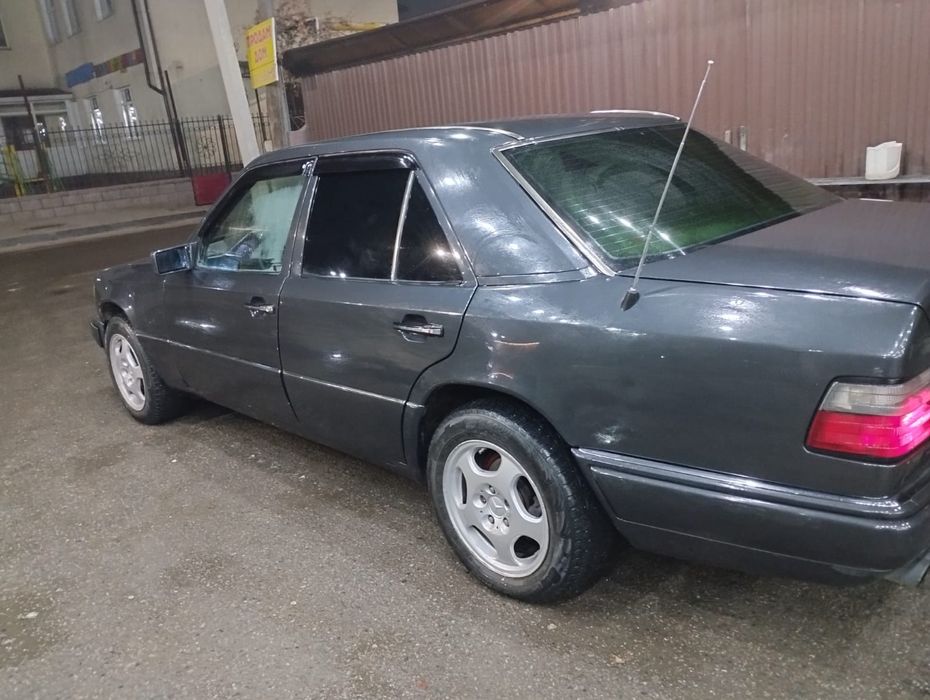 Мерс 124, 2,2 газ-бензин