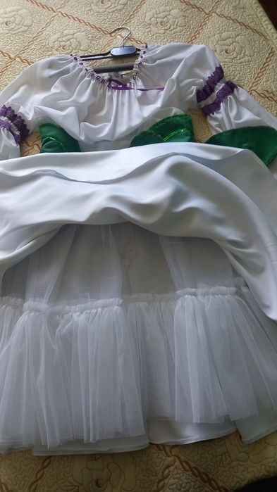 Costum de dans romanesc/de caracter