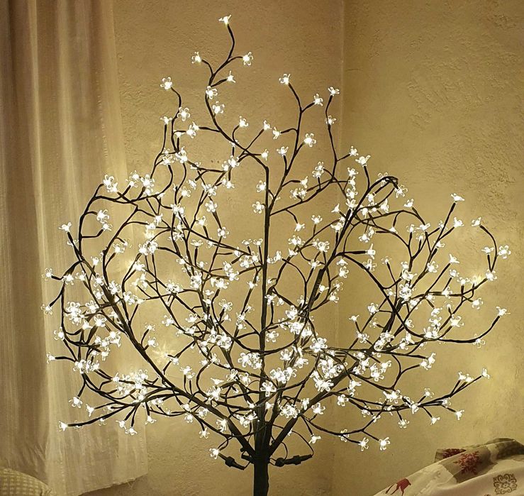 Намаление! Коледно външно дърво, 400бр. ламп. с цветенца– 2м