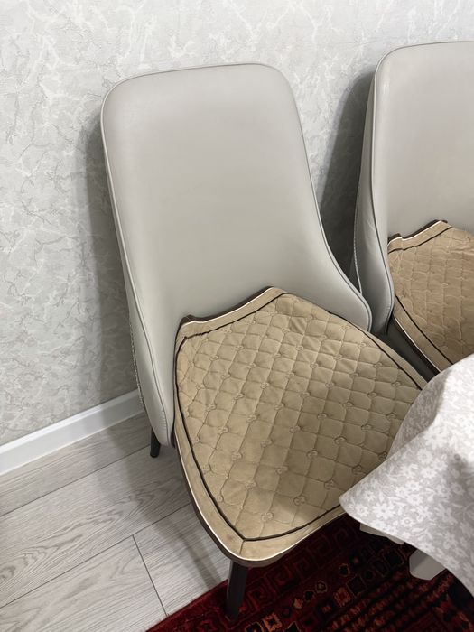 Срочно продам стулья!