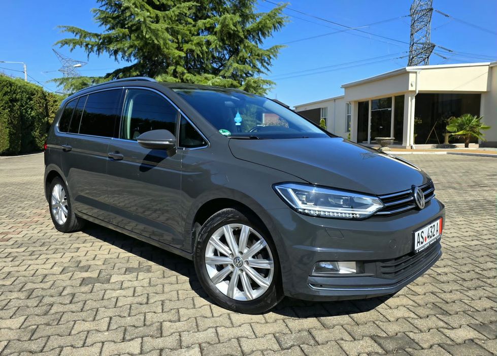 VOLKSWAGEN Touran