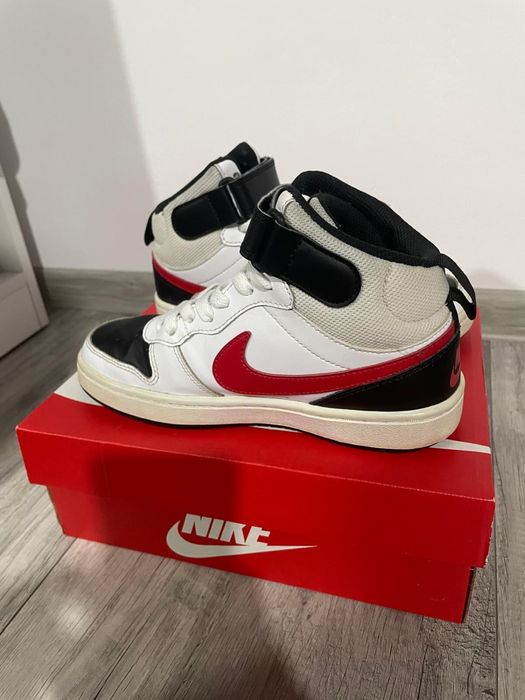 Vand Adidași Nike Court Borough Mid 2