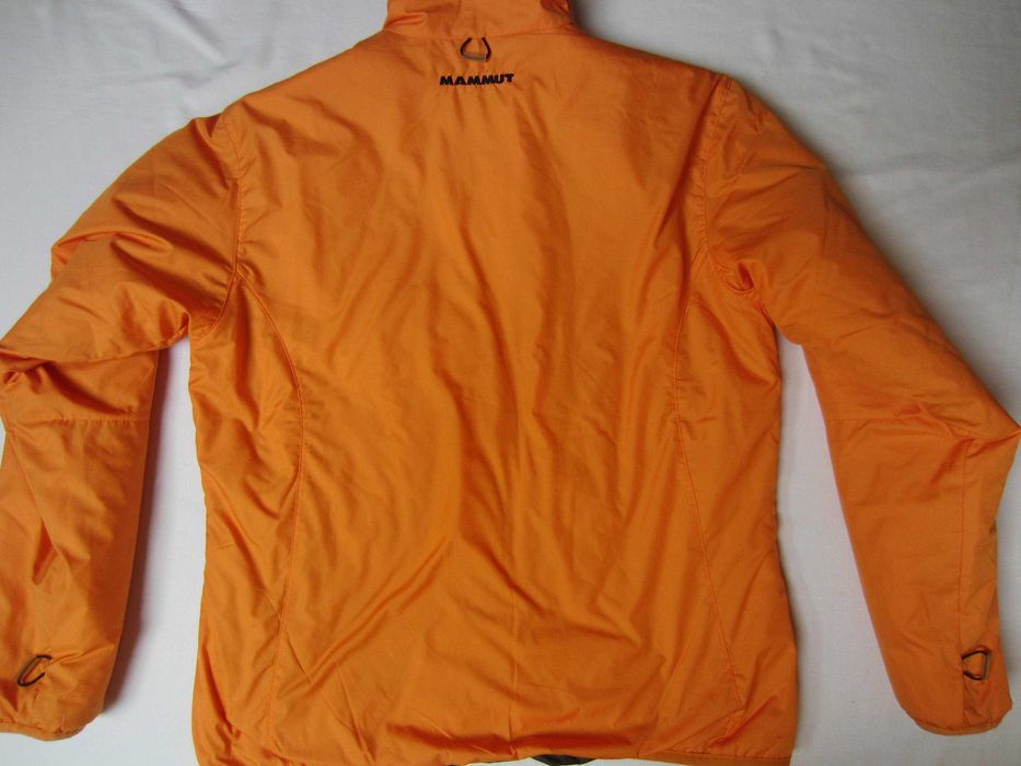 Geaca dama Mammut,masura S-M, umplutura poliester ,stare f.buna