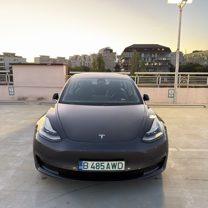 TESLA Model 3 2019 — imagine 2