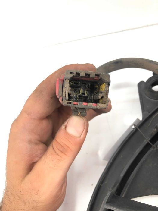 Перка охлаждане радиатор от Peugeot 206 cc 2004г