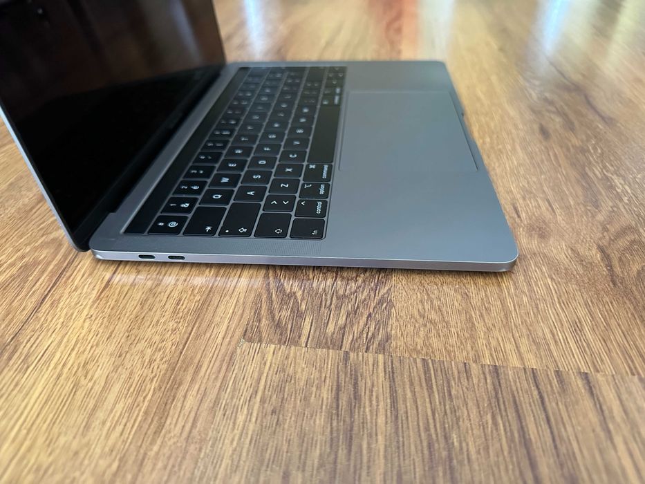 13.3' CTO Core i7 3.3GHz Apple MacBook Pro Late 2016 TouchBar 16GB RAM/512GB SSD/Бат 6ч