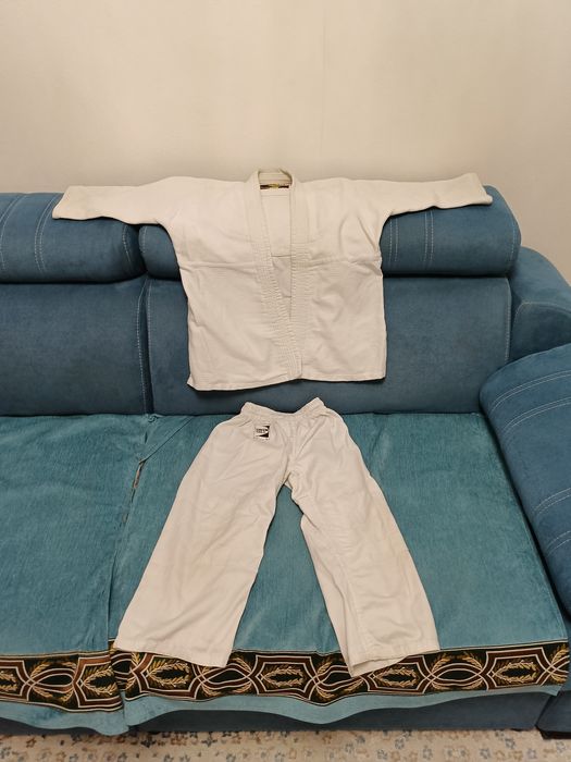 Кимоно для дзюдо на 7-8 лет