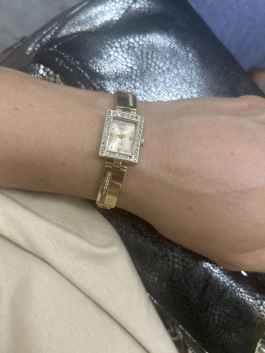 Часики женева 750