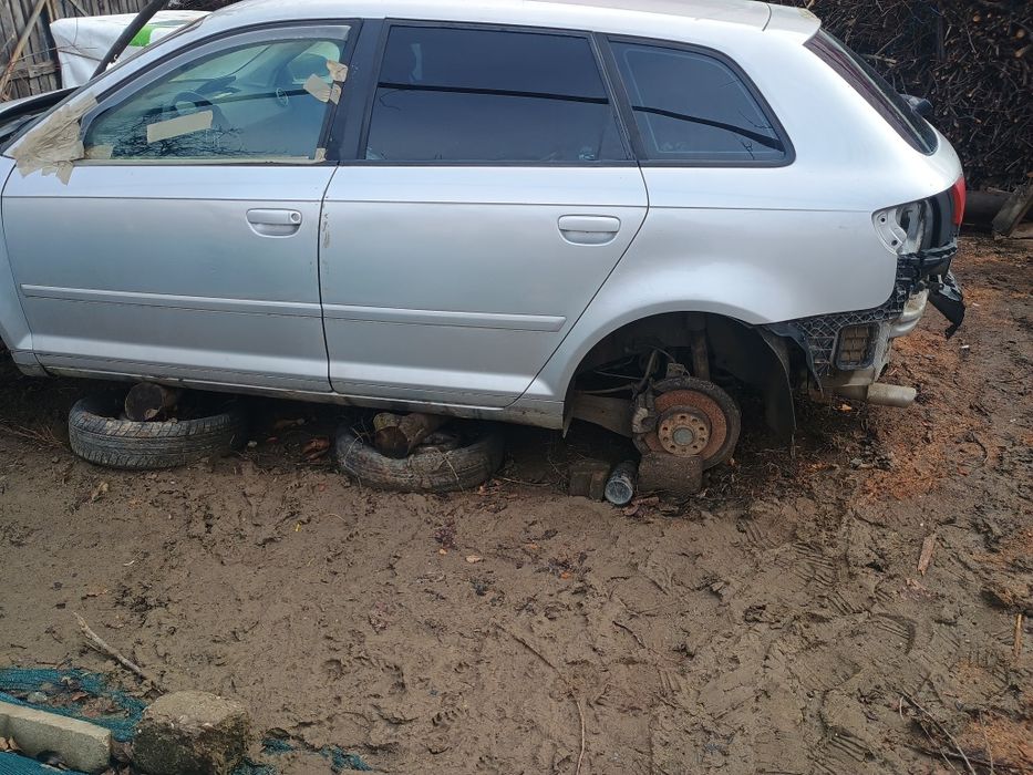 Dezmembrez audi A3