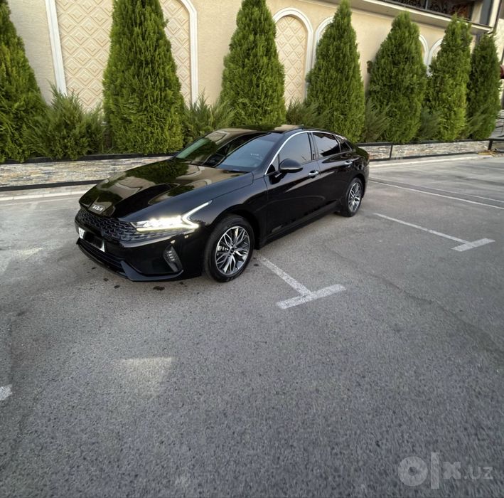 KIA K5  2023 qora