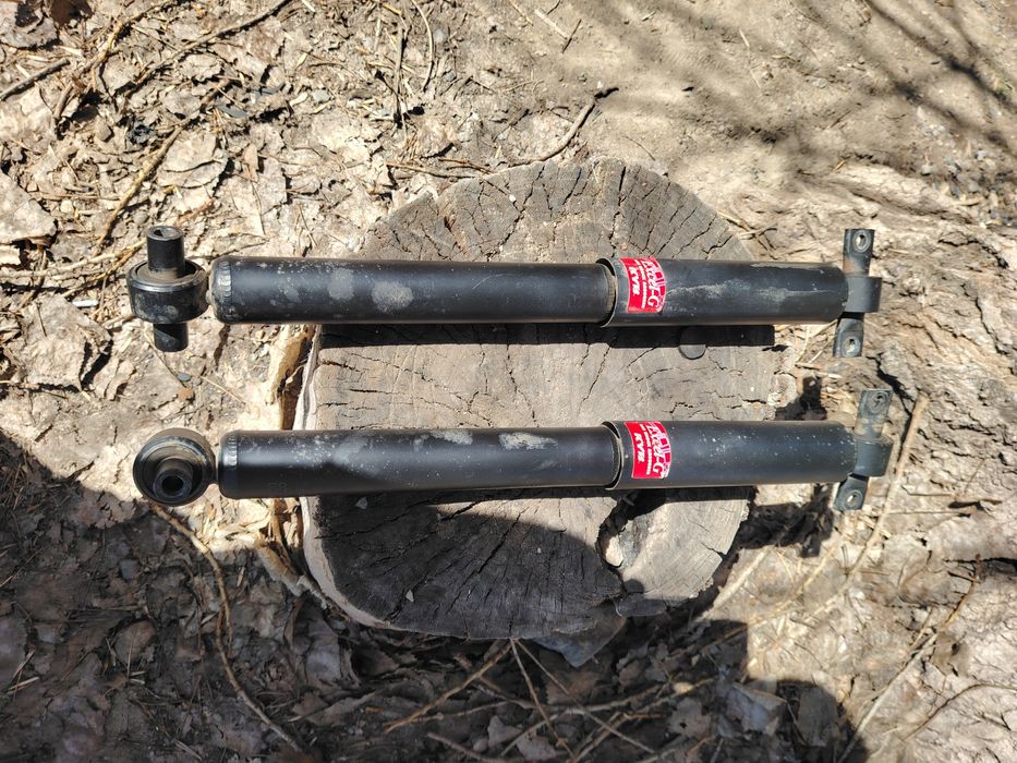 Амортизатор задний