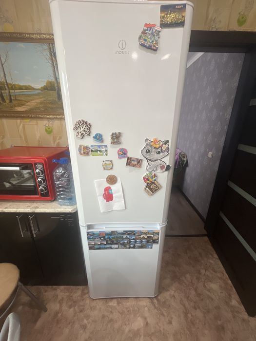 Продам холодильник