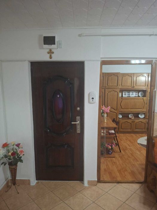 Apartament cu 3 camere