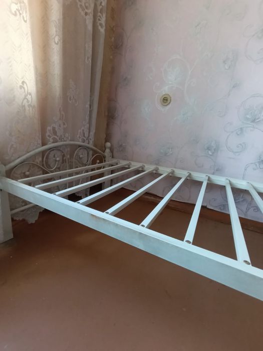 Кровать полуторка