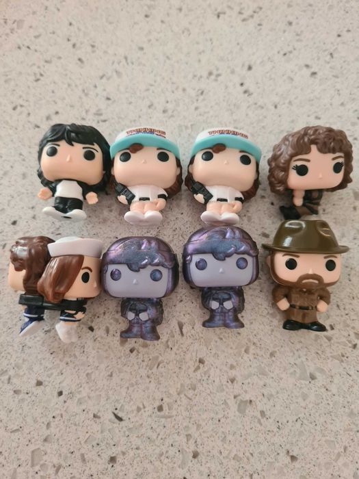 Фигурки kinder joy stranger things