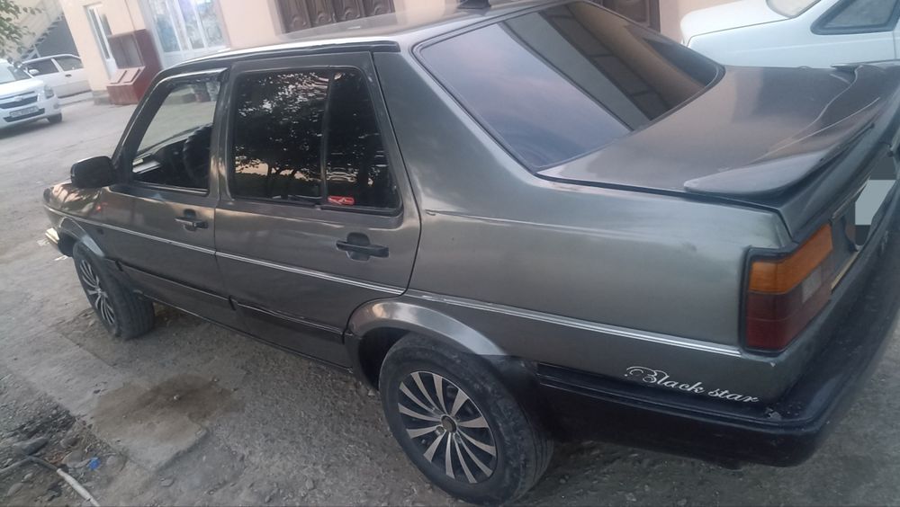Volsvagen Jetta, 1988 yil ishlab chiqarilgan, begzin-gaz holati oʻrta