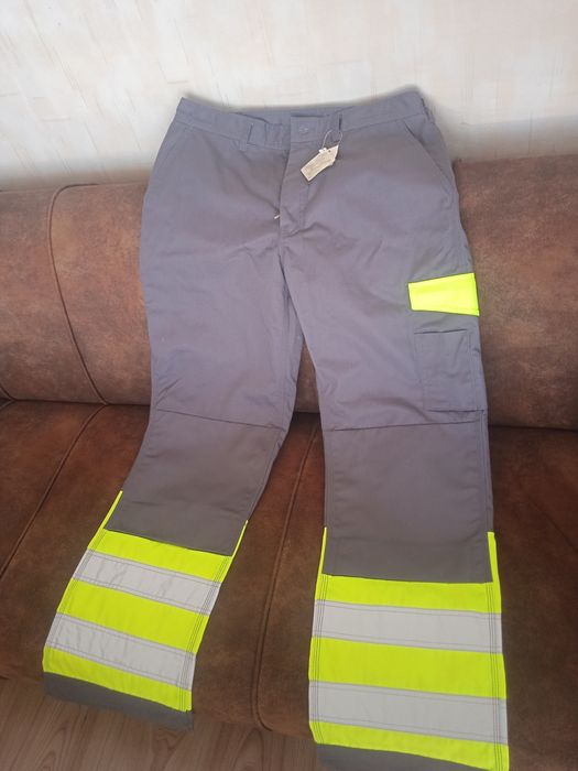 Работен панталон 50 размер чисто нов