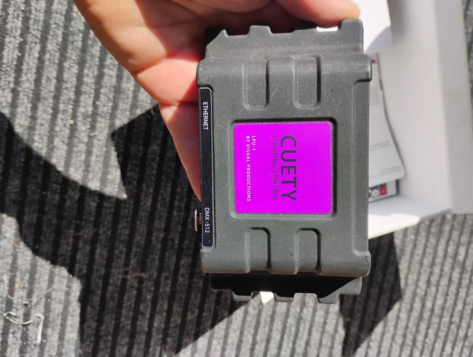 PAR LED cu efecte integrate- interfața DMX
