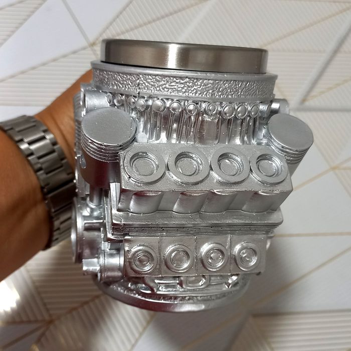 Кружка по форме двигателя v8