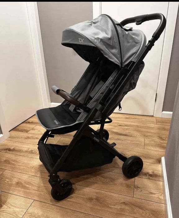 Коляска Tomix flip прогулочная