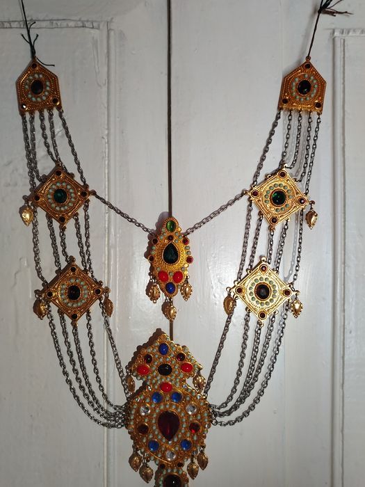 Antikvar zebigardon sotiladi