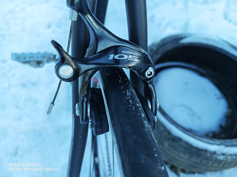 Vând cursiera focus