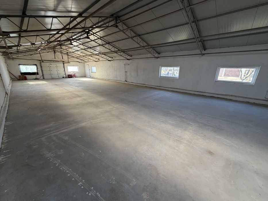 Hala/Depozit de 210 mp renovat de inchiriat in Pantelimon