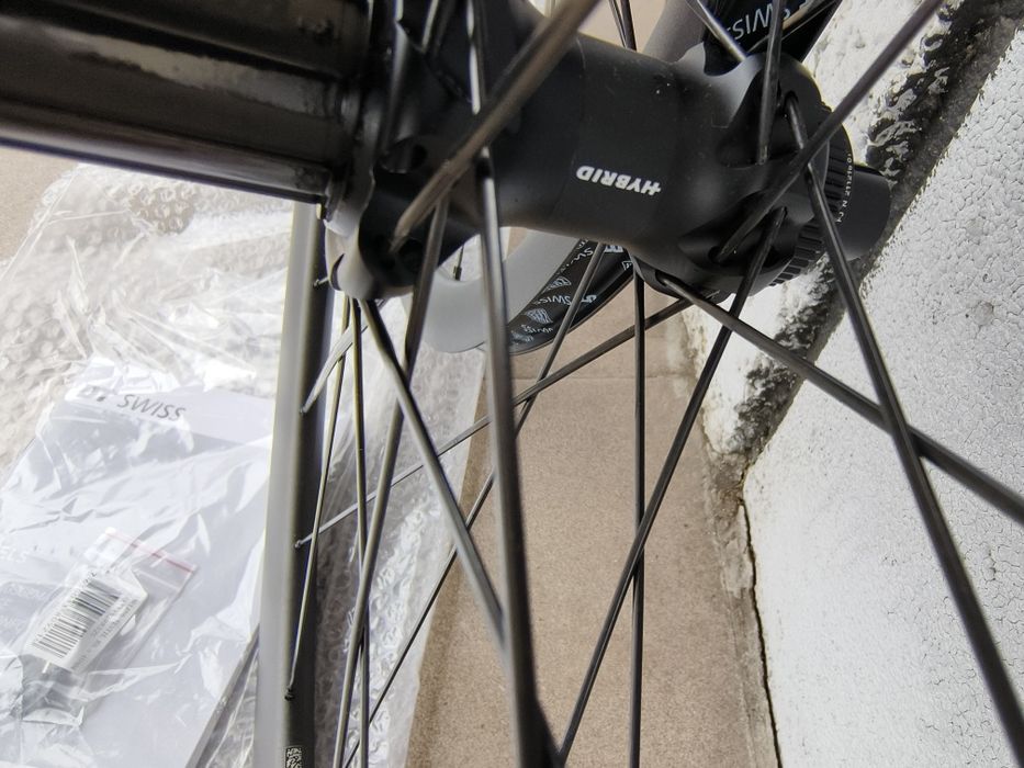 Нови DT Swiss HE 1800 Spline 32 28" HYBRID 12х100 12х142 Шимано хъб