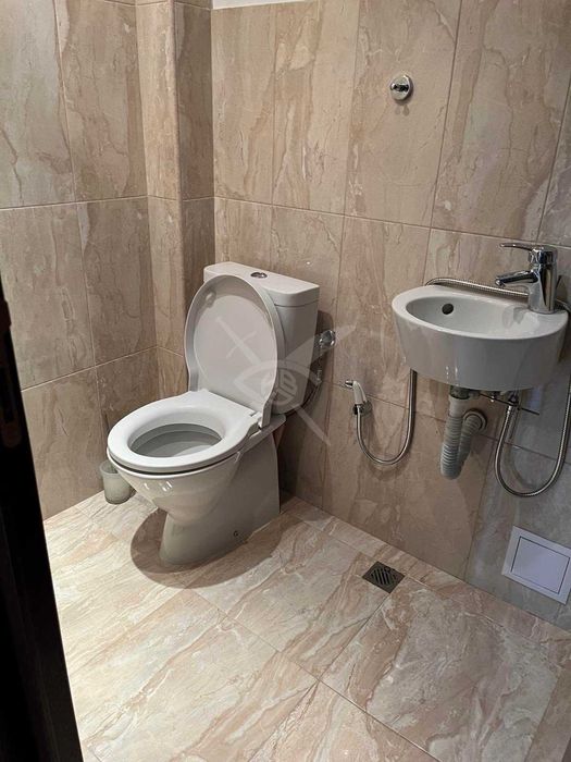 Дава се под наем Етаж от къща в Асеновград - 90 кв.м за 448.8 € - Снимка #14