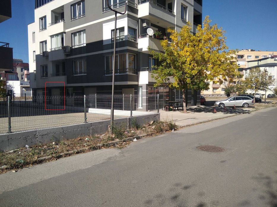 Дава се под наем Гараж / Паркомясто в Кърджали, Възрожденци - 20 кв.м за 56.1 € - Снимка #4