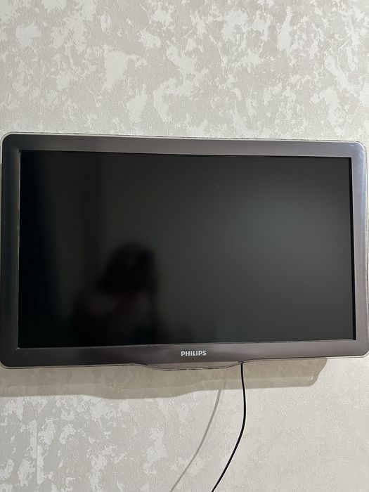 PHILIPS телевизо