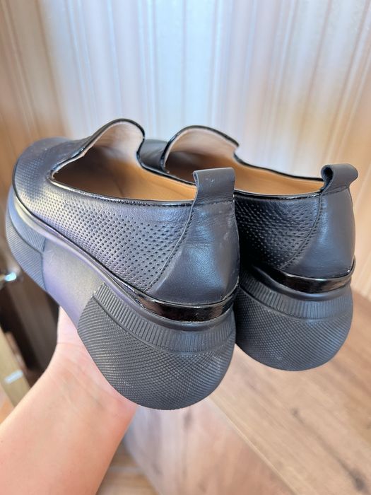 Обувь 37размер. Екеуі 30мың.