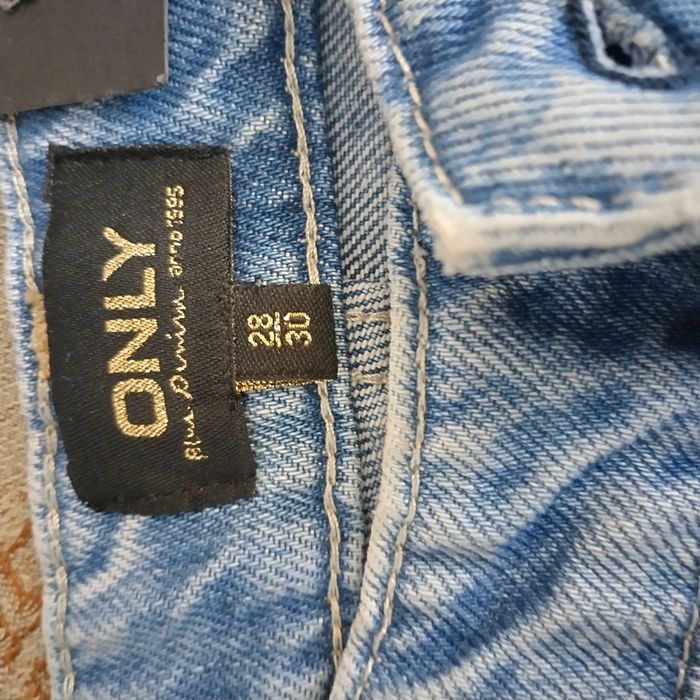 Дънки ONLY , чисто нови размер 28/30. Варна лично предаване.