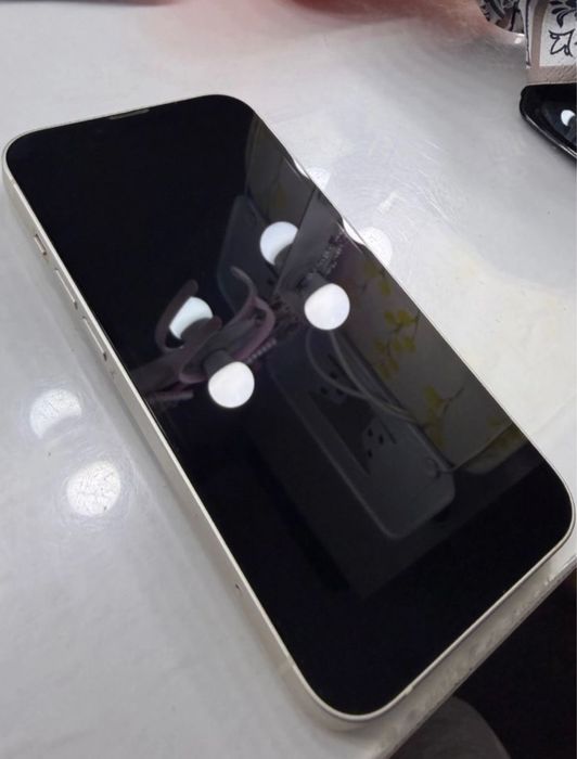 Продам iphone 13