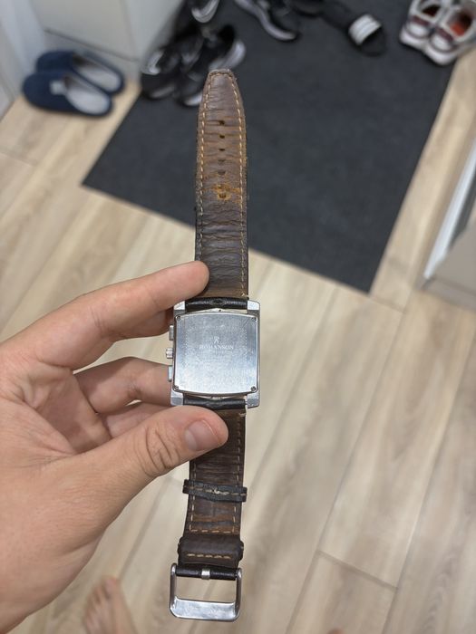 Продаю Часы Romanson