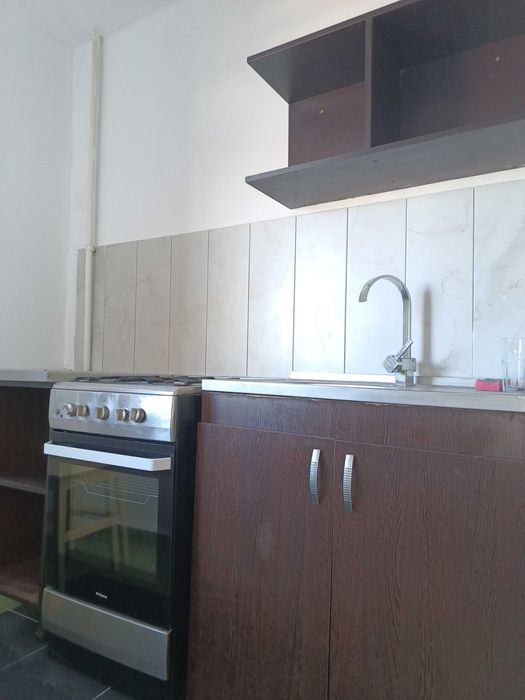 Proprietar inchiriez garsoniera in Brazda (langa unitatea militara Doljului)