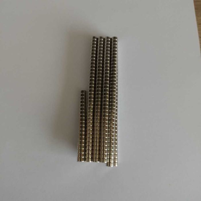 Малки кръгли неодимови магнити N52