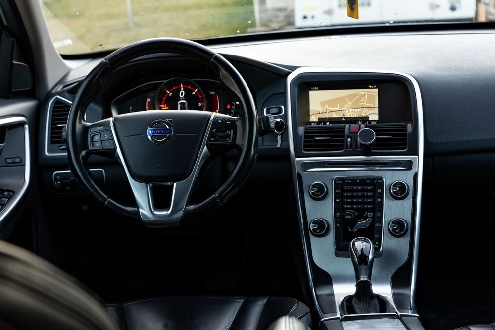 Vând Volvo XC 60