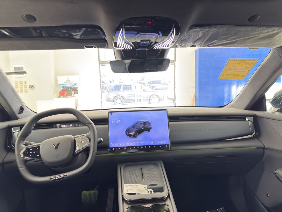 Voyah Courage 570KM Elektr Full 2024 Zavadskoy Rus tili 1 yil garantiy