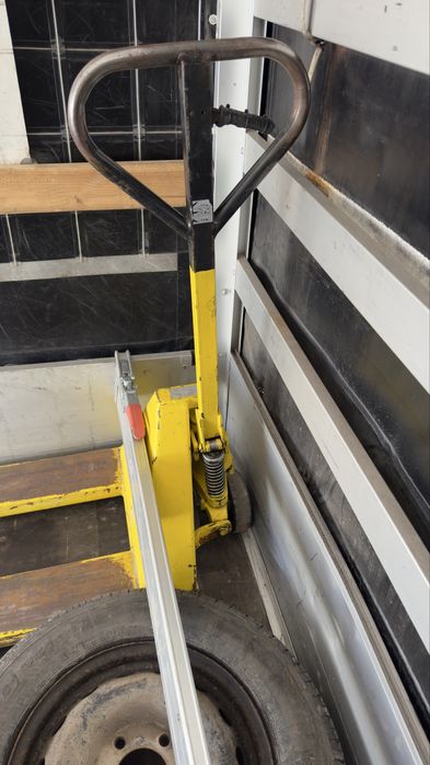 Палетна количка