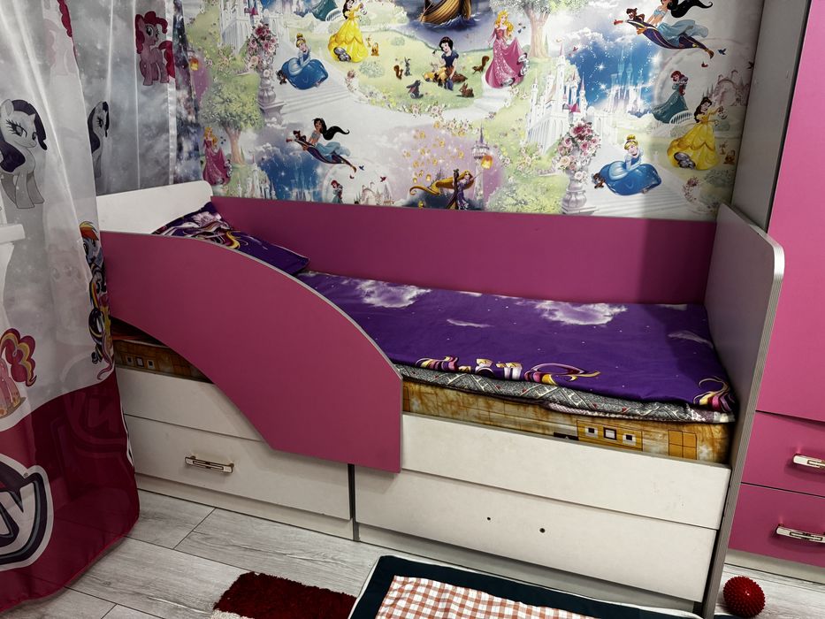 Продам детскую кровать для девочки