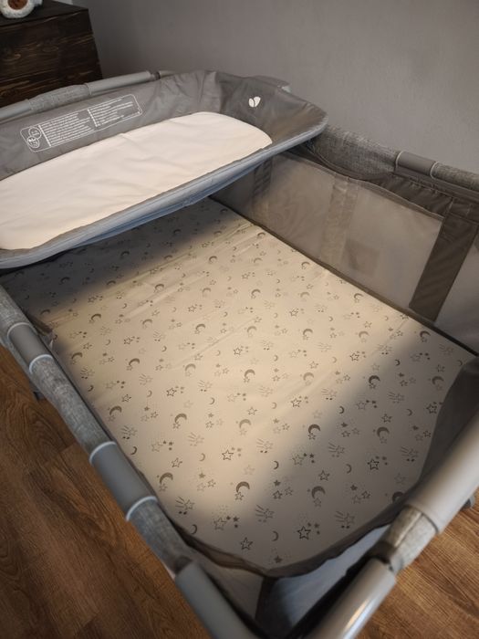 Манеж кроватка Joie с люлькой