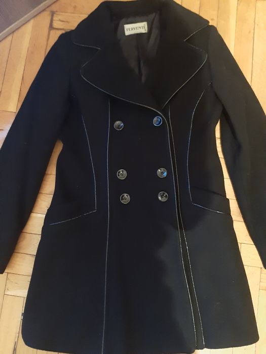 Елегантно дамско палто