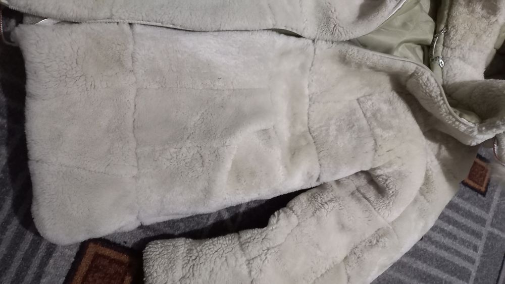 Шуба мутоновая на 7-10 лет