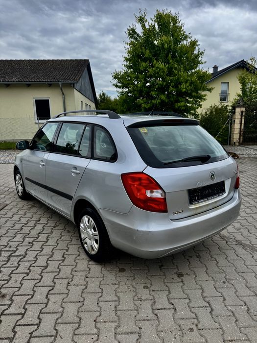 SKODA Fabia 2009 — imagine 4