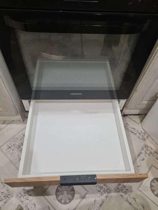 Электроплита с духовкой Samsung